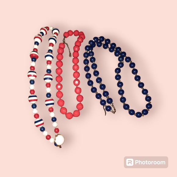 Beaded vintage necklace lot red white and blue 80s Signed - Picture 2 of 14